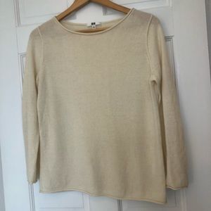 Uniqlo lightweight cashmere sweater